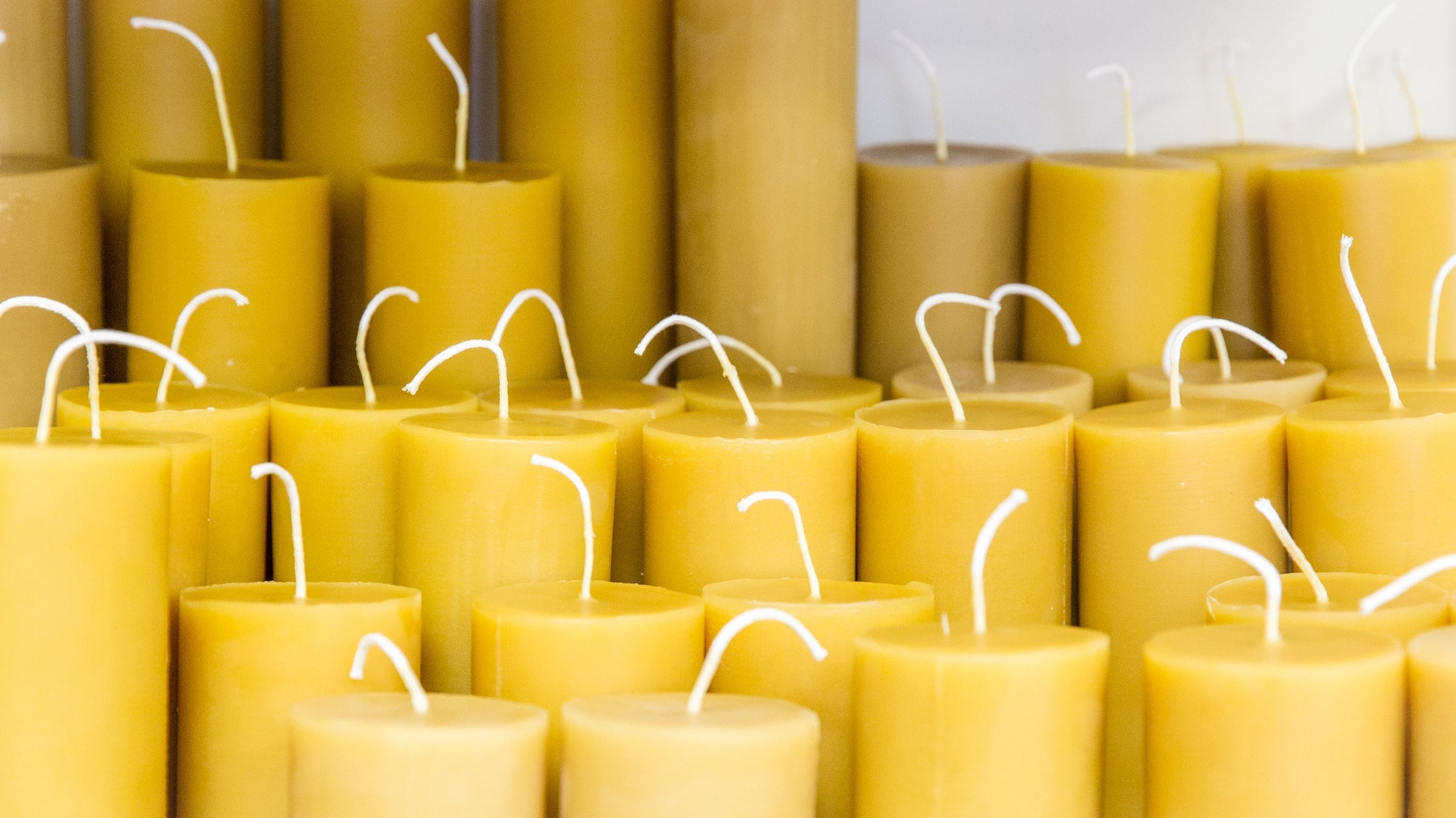 Why Do Natural Beeswax Candles Vary in Color?