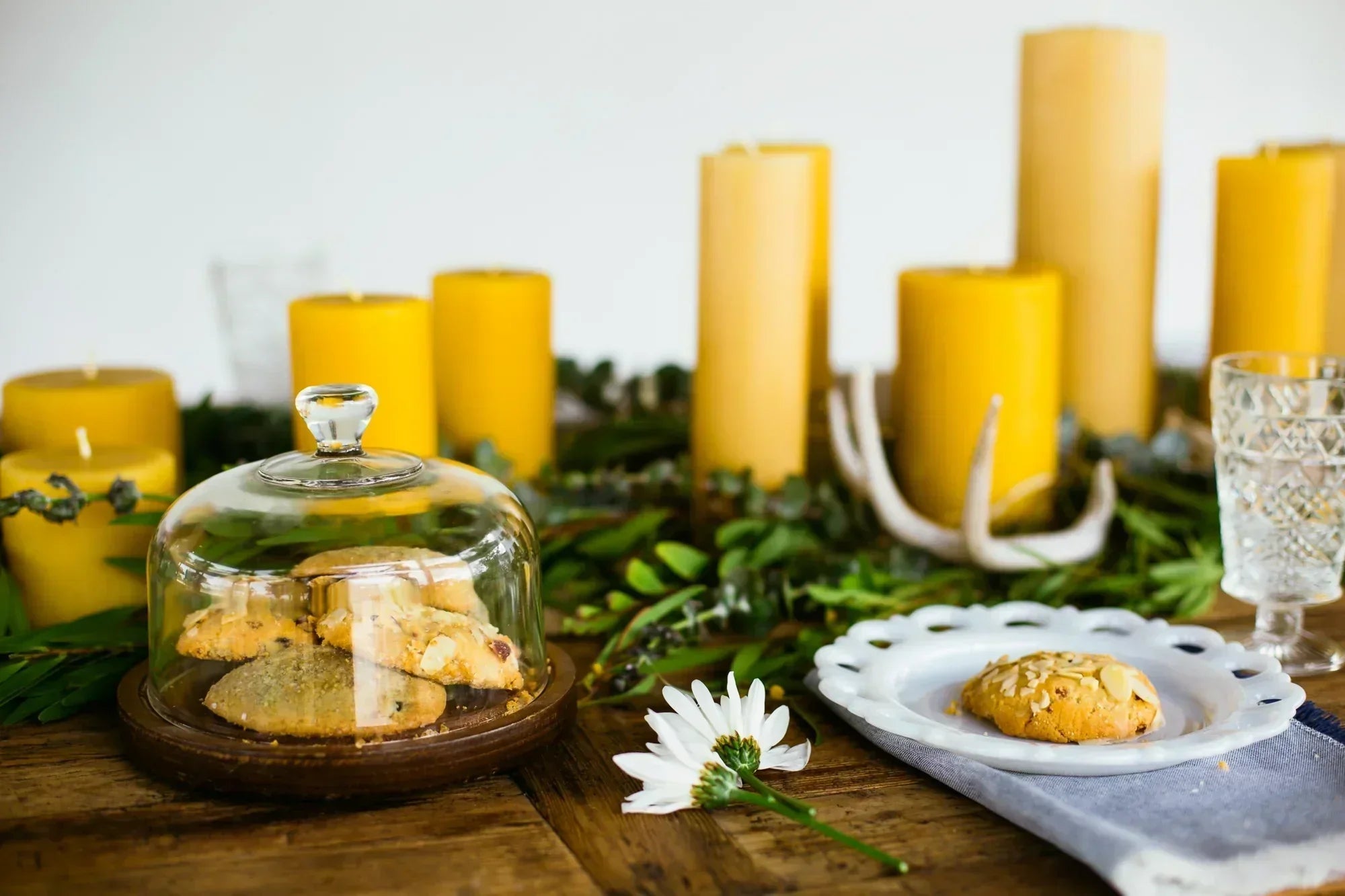 Host a BEE-utiful Thanksgiving Dinner